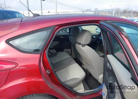 2013 Ford Focus Se z USA, uszkodzony, nr VIN 1FADP3K22DL327040